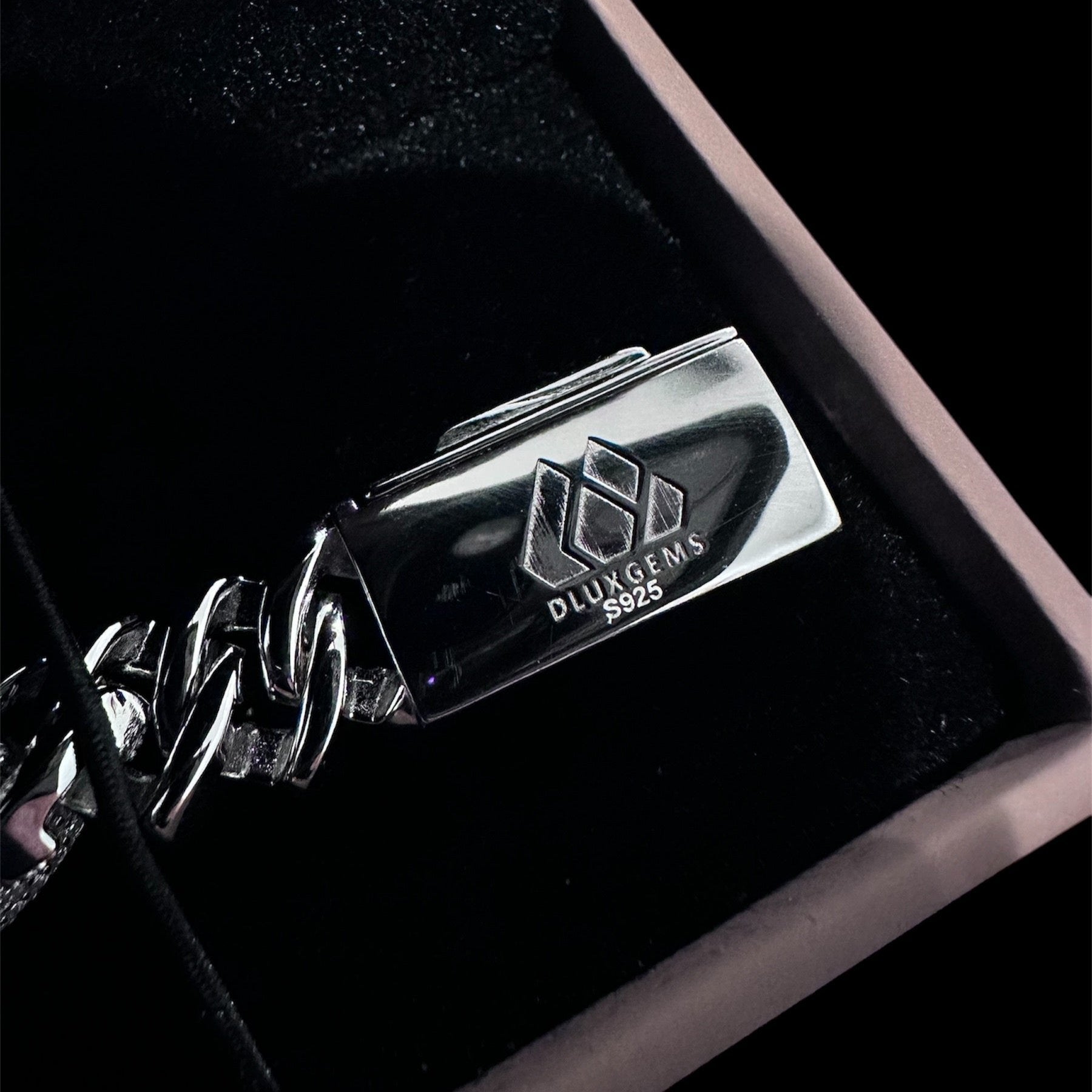 La Cubana Miami Cuban Link Prong Bracelet